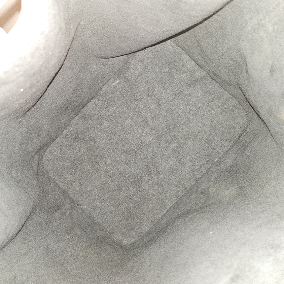 Louis Vuitton Epi Noe Red Bucket Bag - Picture 13 of 15